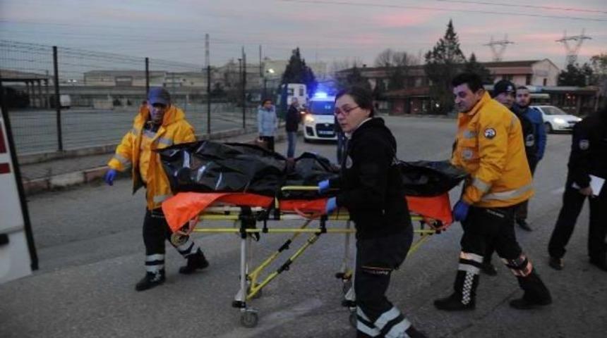 Minib&uuml;s&uuml;n &Ccedil;arptığı Yaya &Ouml;ld&uuml;