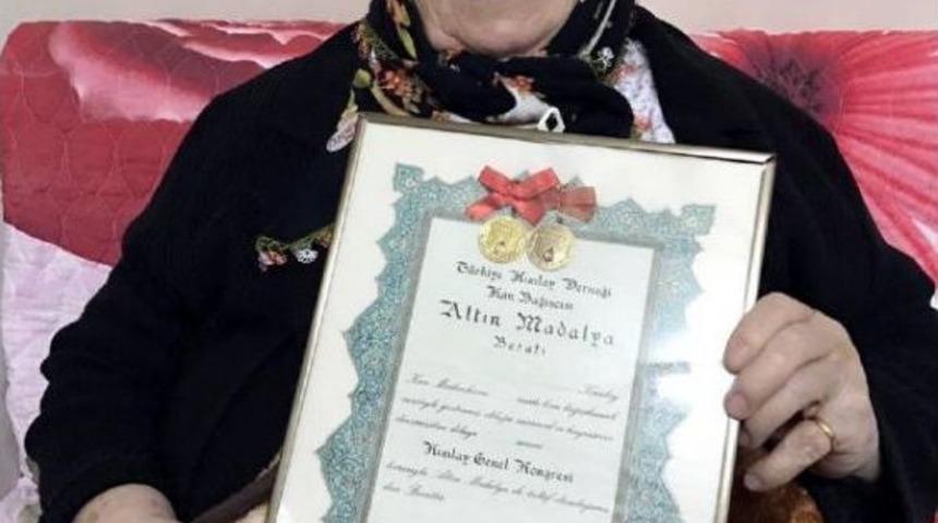 30 Yılda 57 Defa Kan Verip Altın Madalya Sahibi Oldu