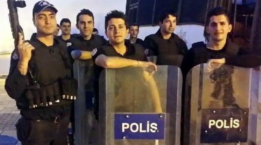D&uuml;ğ&uuml;n Fotoğrafıyla Şehit Polis Eşinin Tabutuna Sarıldı