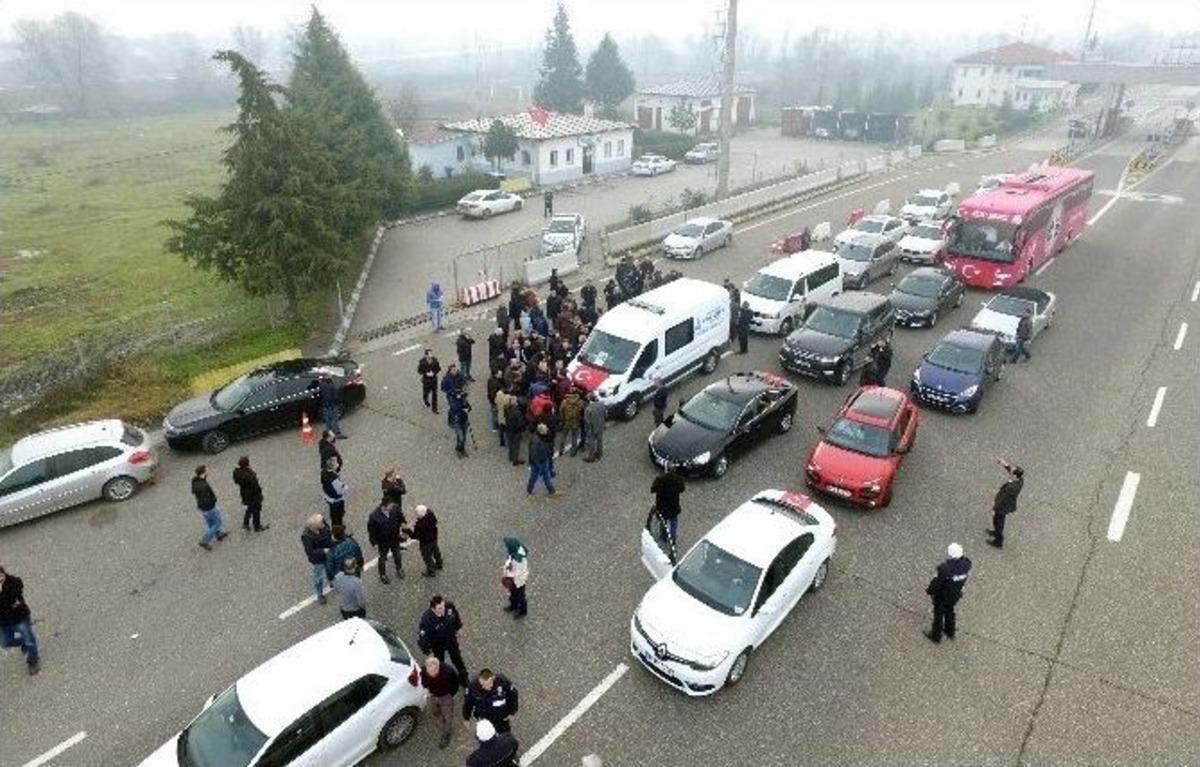 Şehit Polis M&uuml;d&uuml;r&uuml; Vefa Karakurdu D&uuml;zce&rsquo;de Karşılandı