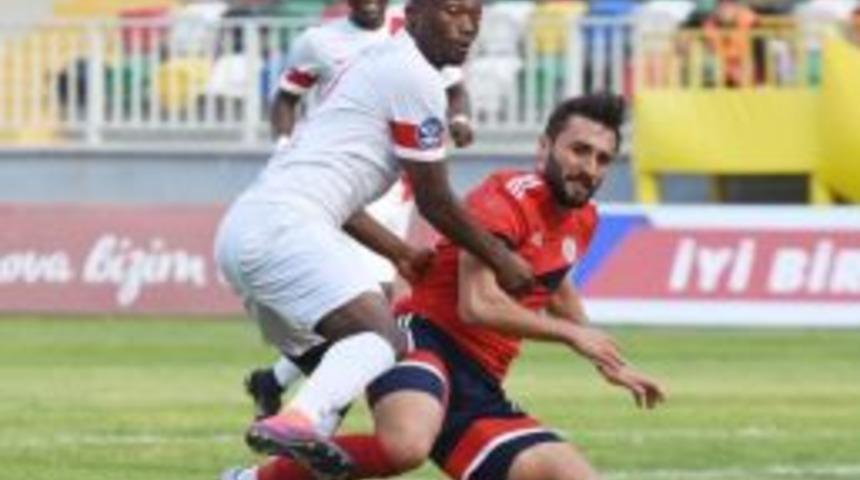 Balıkesirsporlu Bekamenga'da 2 &Uuml;z&uuml;nt&uuml;