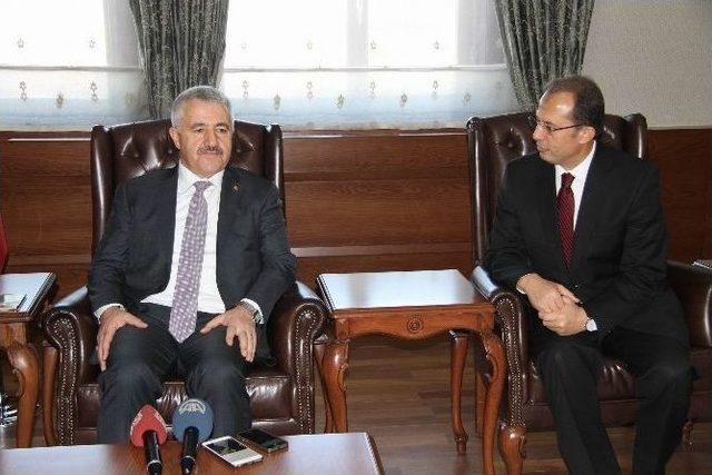 Bakan Arslan: &ldquo;ter&ouml;r&uuml;n Her T&uuml;r&uuml;n&uuml; Lanetliyoruz&rdquo; 1