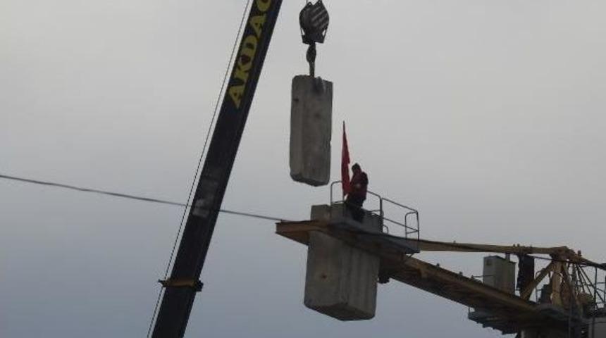 &Ouml;l&uuml;m&uuml;n Kıyısında, Ekmek Parası