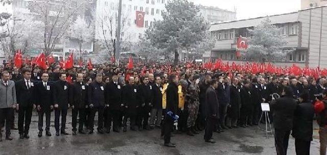 Muşlu Şehit Polis Türkçe Ve Kürtçe Ağıtlarla Uğurlandı