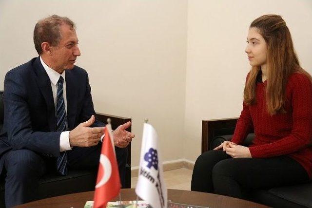 İhlas Eğitim Kurumları Öğrencisi Avrupa Gençlik Kongresi’ne Delege Olarak Seçildi