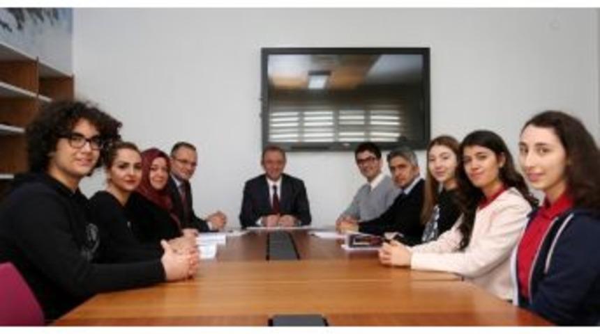 İhlas Eğitim Kurumları Öğrencisi Avrupa Gençlik Kongresi’ne Delege Olarak Seçildi