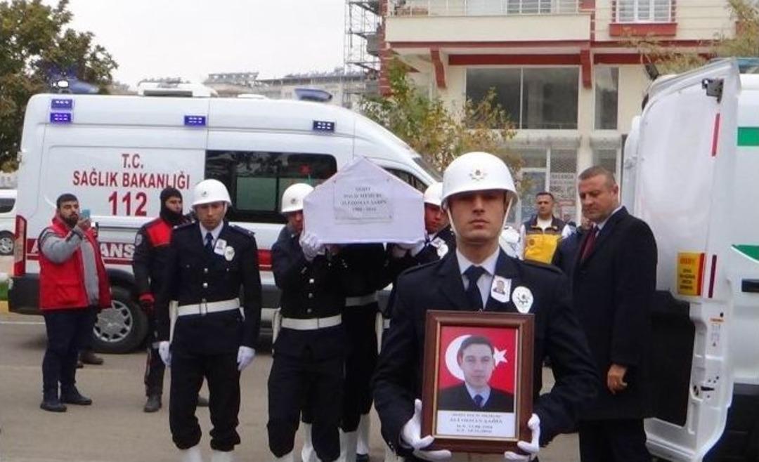 Kilisli Şehit Polis Ali Osman Şahin G&ouml;zyaşlarıyla Toprağa Verildi
