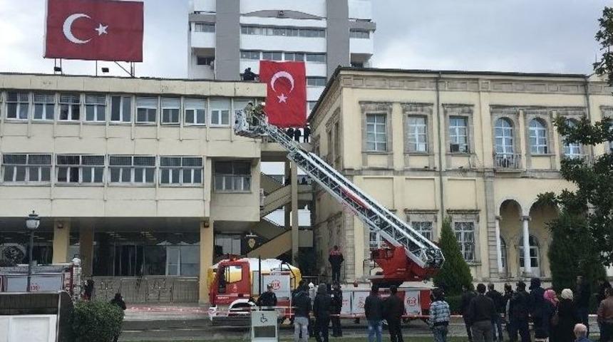 Polis İntihar Girişimini Engelledi