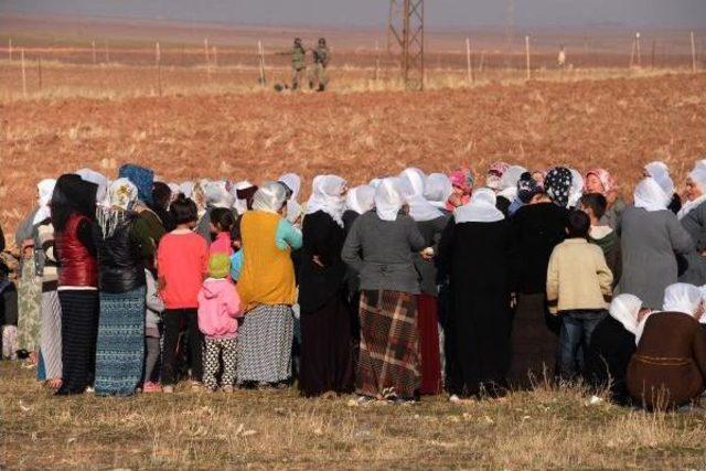 Terör Saldırısı Kurbanı Şoför, Kürtçe Ağıtlarla Toprağa Verildi