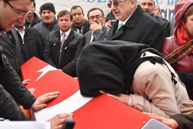 Şehit Polis Metin Düzgün'ü Konya'da 10 Bin Kişi Uğurladı