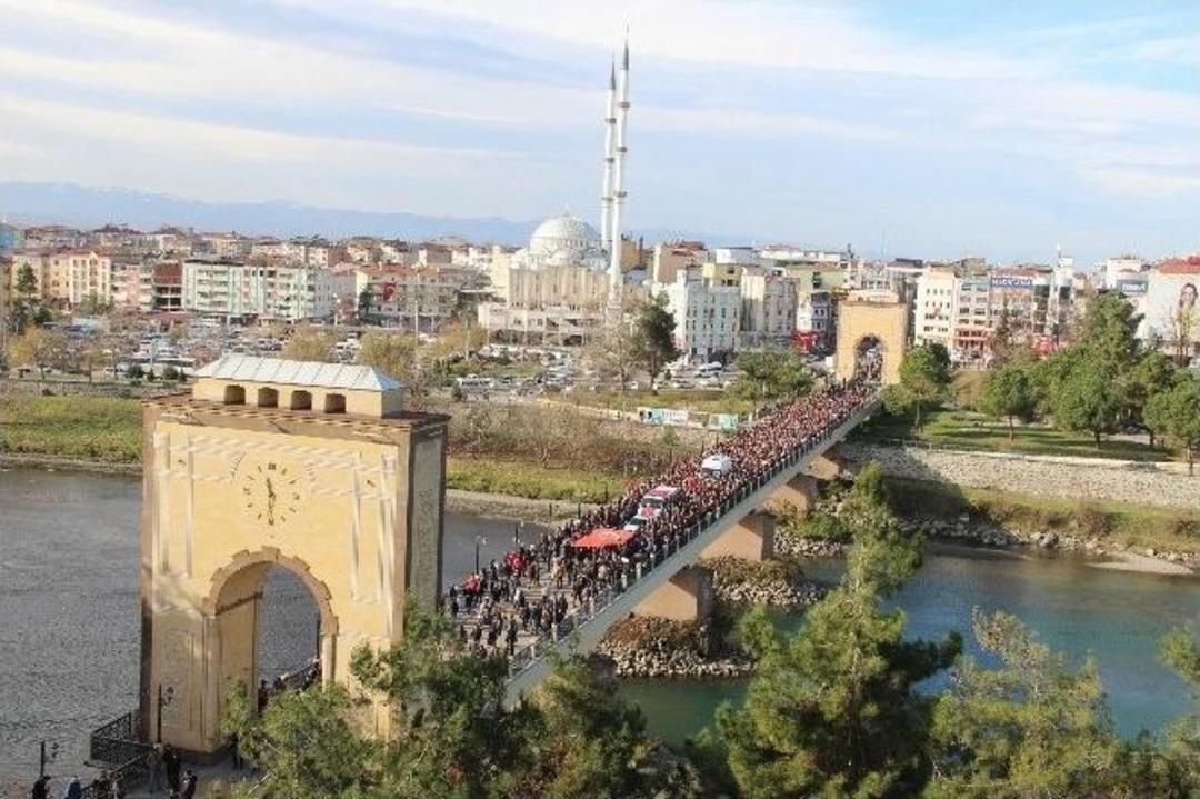 Şehit Mustafa &Ouml;zt&uuml;rk Dualarla Uğurlandı
