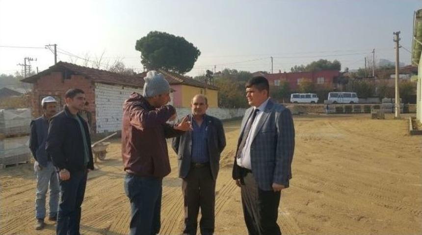 Mahalleliden Başkan Erg&uuml;n&rsquo;e Pankartlı Teşekk&uuml;r