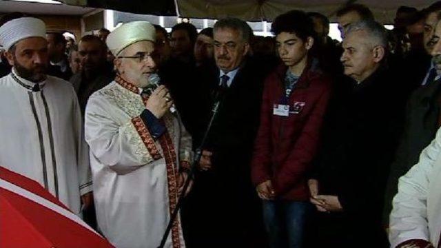 Başbakan Yıldırım, Şehit Emniyet Amirinin Cenazesine Katıldı (1)