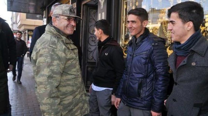 Tuğgeneral Tokel, Yüksekova'da Esnafı Ziyaret Etti (2)- Yeniden