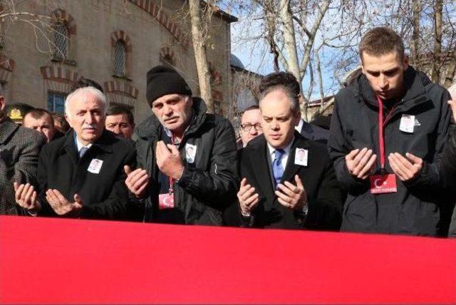 Öğretmen Olarak Atanamayınca Polis Olmuş