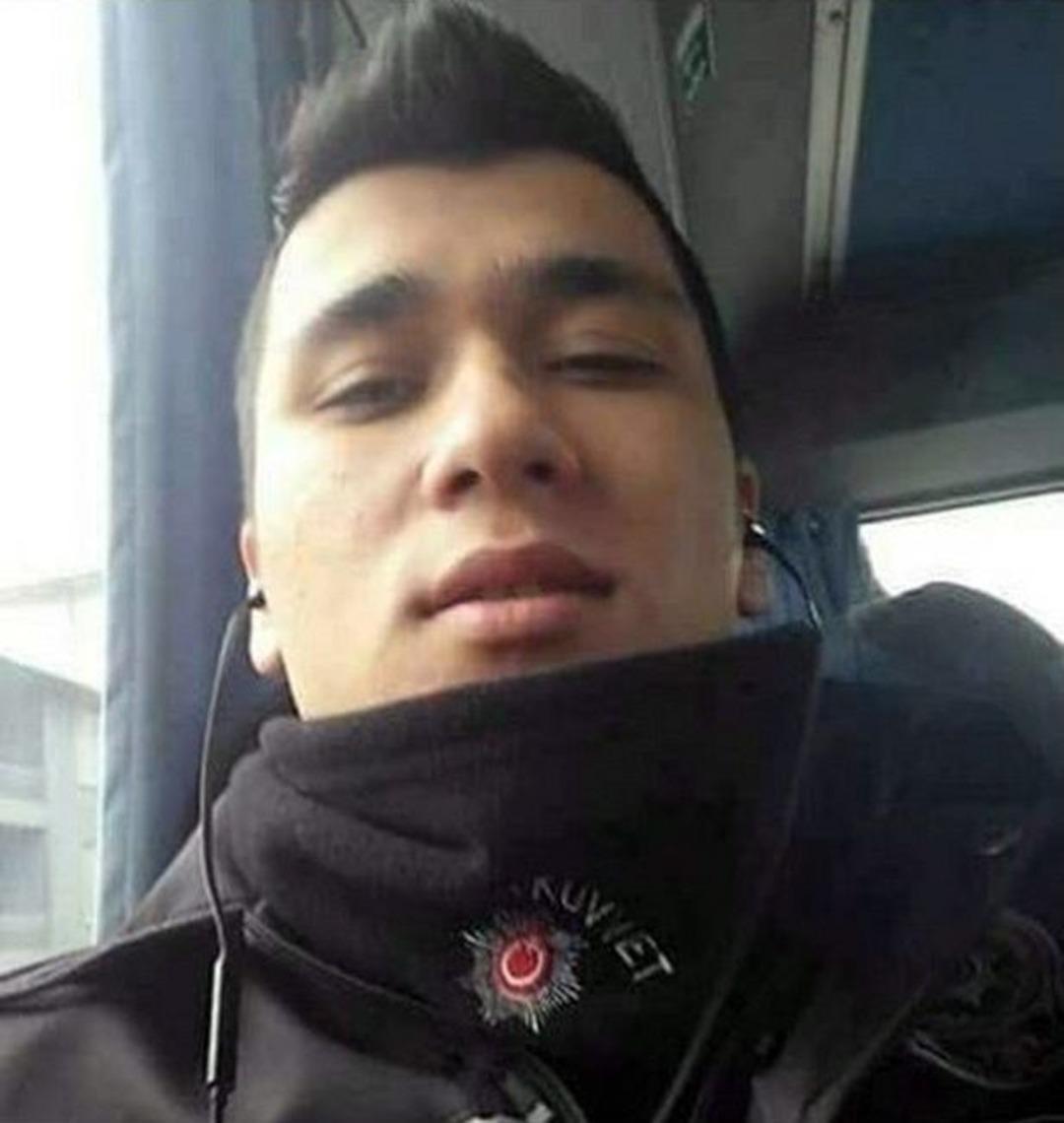 İkiz &Ccedil;ocuk Babası Şehit Polis Son Yolculuğuna Uğurlandı