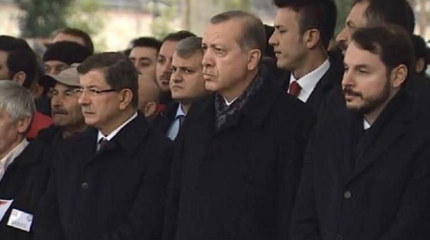 Cumhurbaşkanı Erdoğan Şehit Polisin Cenazesine Katıldı (1)