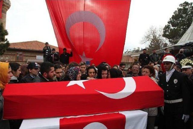 Şehit Babası: 'o Ayakta Dimdik Dururdu, Ağlamayın'