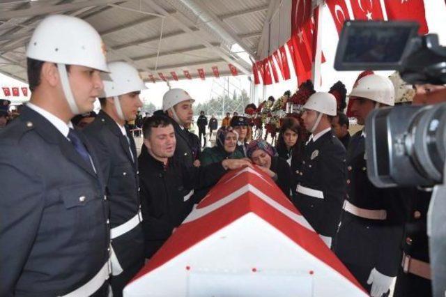 Şehit Polis Adem Serin Gaziantep'te Defnedildi