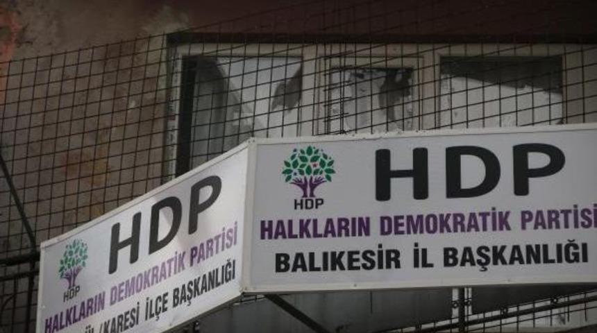 Balıkesir Hdp'ye Silahla Ateş A&ccedil;ıldı