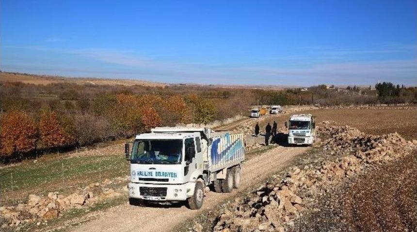 Haliliye Belediyesi Yol Yapım &Ccedil;alışmalarına Aralıksız Devam Ediyor