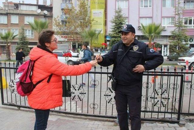 Gazetecilerden, Polis Teşkilatına Başsağlığı Ziyareti