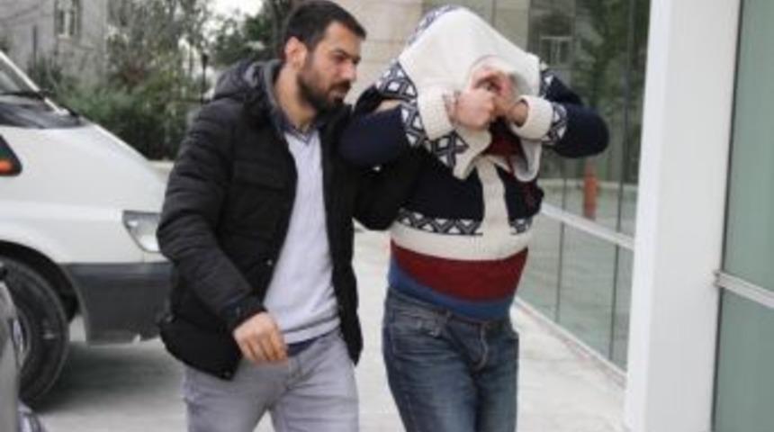 Evinde Uyuşturucu İle Yakalandı