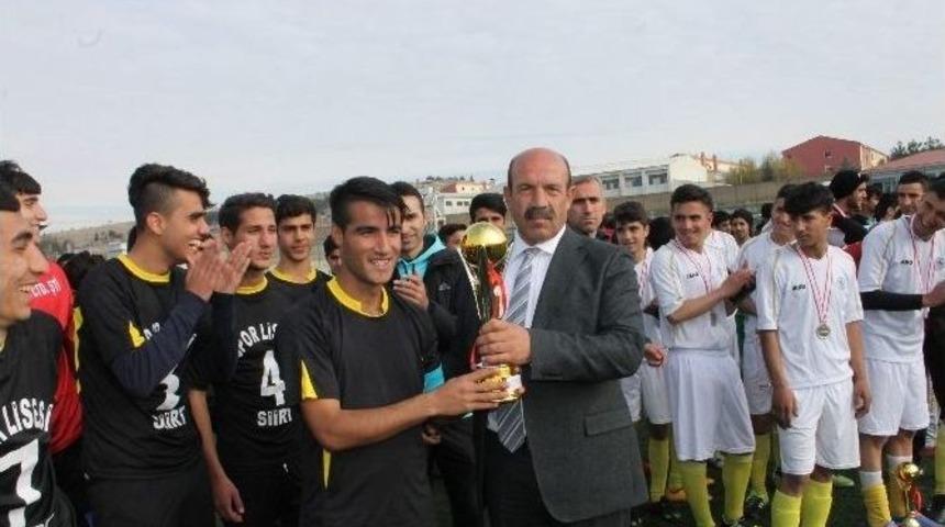 Siirt&rsquo;te Şehit Zafer Kılı&ccedil; Spor Lisesi İl Şampiyonu Oldu