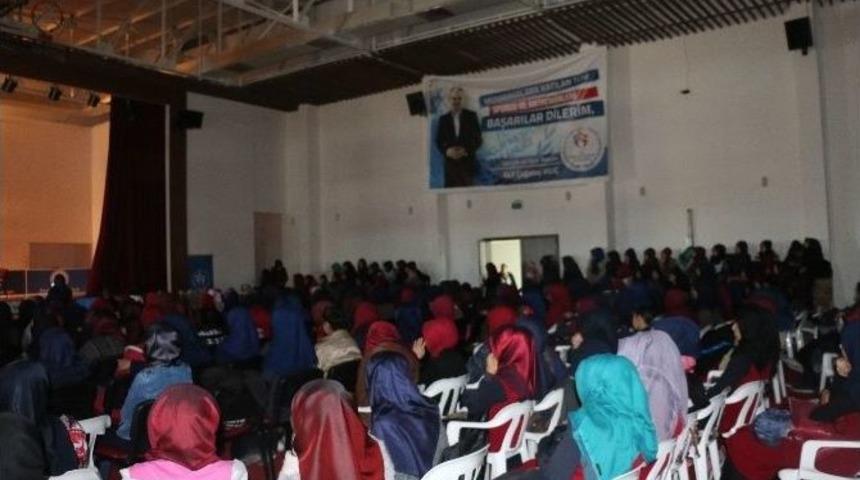 &Ouml;ğrencilerden Mevlid Kandili Programı