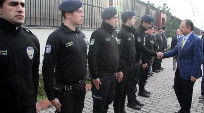 Bakan &Ouml;zhaseki: Hepimiz Şehit Adayıyız