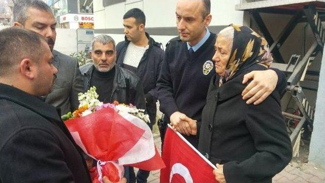 Alibeyköy Esnafından Polislere Taziye Ziyareti