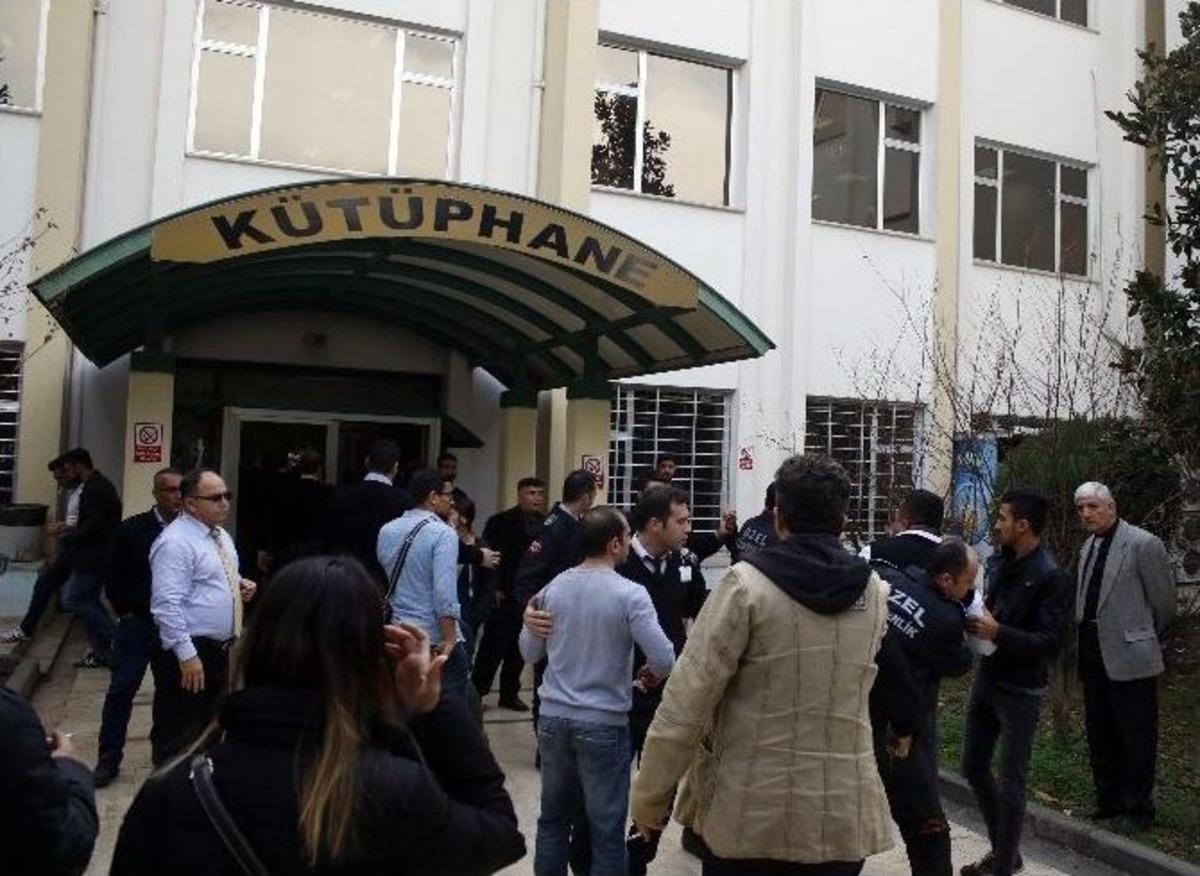 Akdeniz &Uuml;niversitesi&rsquo;nde Anma Gerginliği