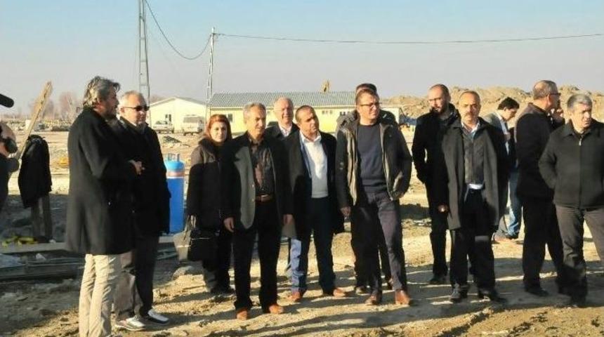 Başkan Akkaya, Ak Parti Y&ouml;netim Kurulu &Uuml;yelerine Yatırımları Gezdirdi