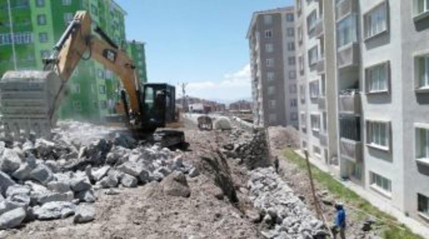 B&uuml;y&uuml;kşehir İl Genelinde Menfez Ve İstinat Duvarı Yapıyor