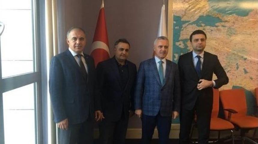 Ak Parti İzmir&rsquo;de &Uuml;&ccedil; İl&ccedil;enin Başkanı Belli Oldu