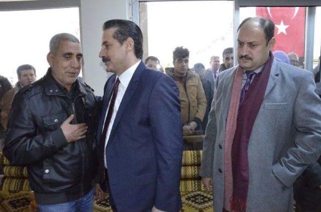 Bakan &Ccedil;elik, Siverek te Şehit Polisin Ailesini Ziyaret Etti 2