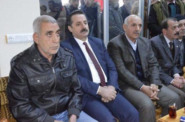 Bakan &Ccedil;elik, Siverek te Şehit Polisin Ailesini Ziyaret Etti 3