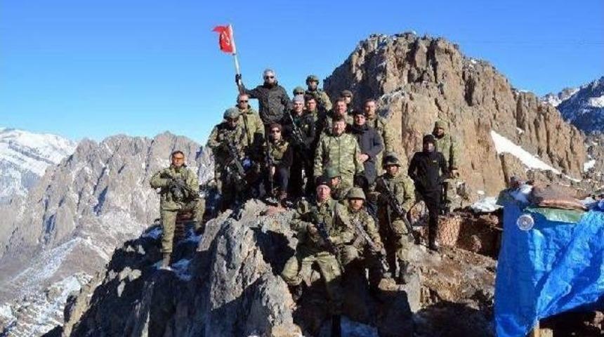 Vali Toprak'tan Dağlıca Taburu'na Ziyaret