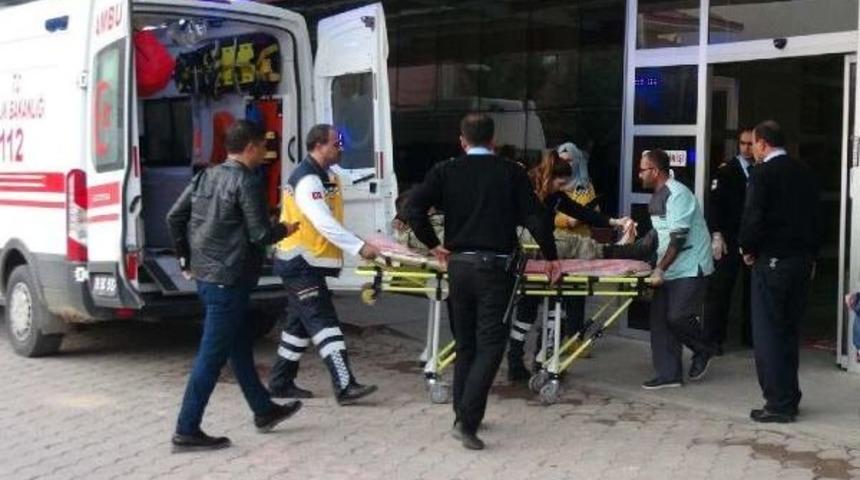 Fırat Kalkanı'nda 4 T&uuml;rk Askeri Yaralandı
