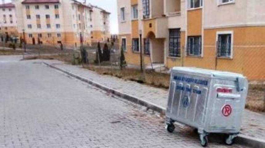 Erciş&rsquo;te &Ccedil;&ouml;p Konteynerleri Yenileniyor
