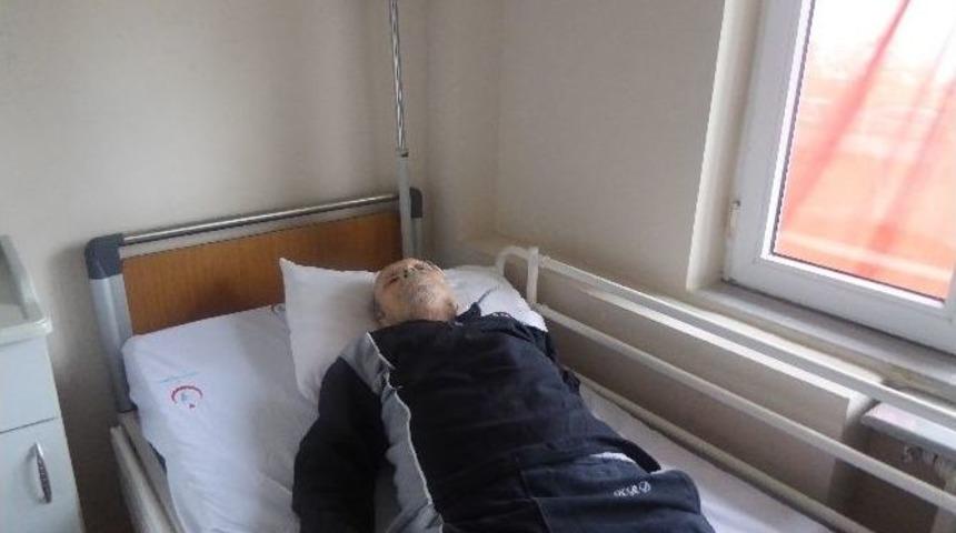Yaşlı Adamın Kaldığı Konteyner Yandı
