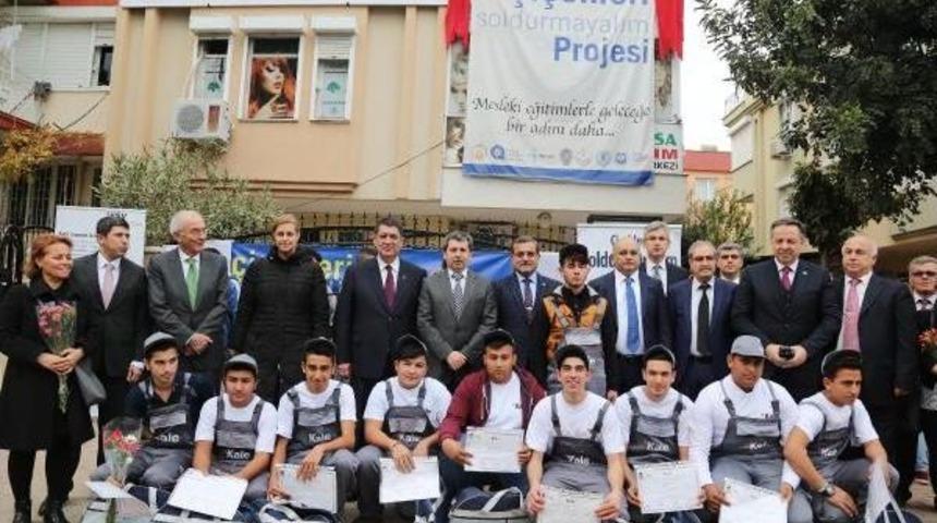 Vali Yardımcısından Ter&ouml;r &Ccedil;ıkışı