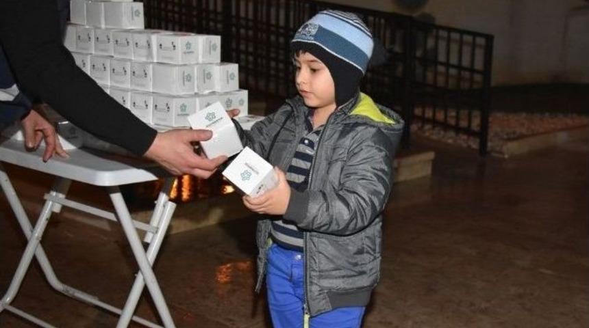 Mevlid Kandili Dolayısıyla Vatandaşlara 5 Bin Kutu Kandil Simidi İkram Edildi