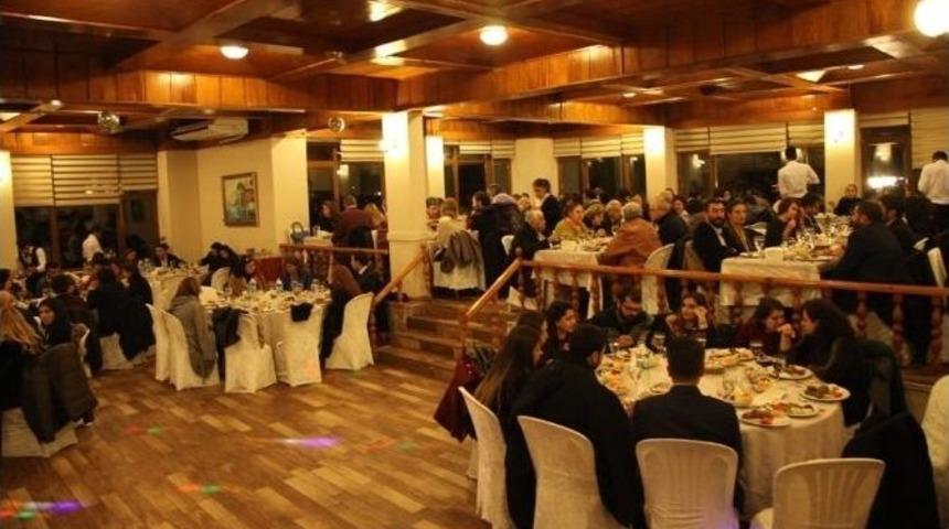 Hukuk&ccedil;ular Kartal&rsquo;da Dayanışma Yemeğinde Bir Araya Geldi