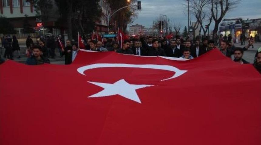 Edirne'de &Uuml;lk&uuml;c&uuml;ler 'şehitler' I&ccedil;in Y&uuml;r&uuml;d&uuml;