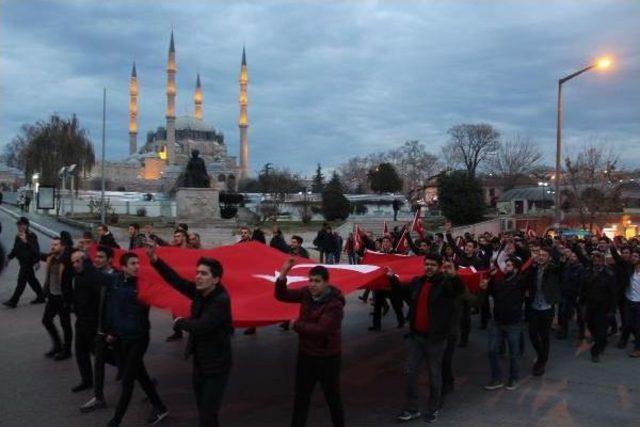 Edirne'de Ülkücüler 'şehitler' Için Yürüdü