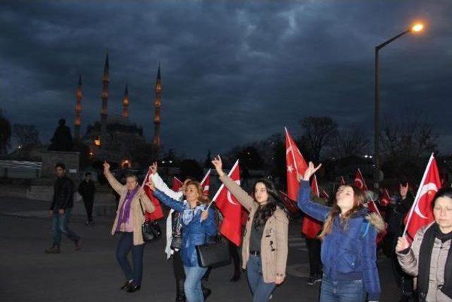 Edirne'de Ülkücüler 'şehitler' Için Yürüdü