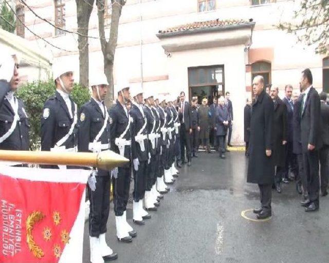 Cumhurbaşkanı Erdoğan Ziyarette Bulunduğu Çevik Kuvvet Şube Müdürlüğü'nde Konuştu