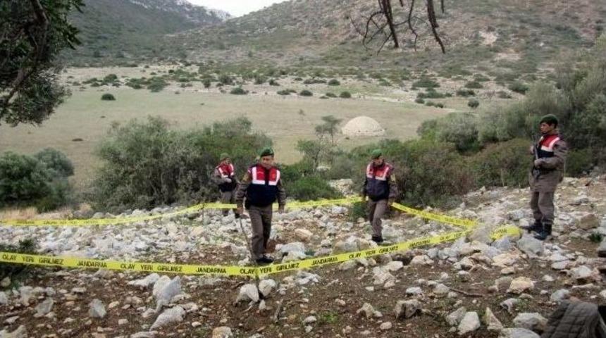 Dat&ccedil;a&rsquo;da Tarihi Eser Ka&ccedil;ak&ccedil;ıları Jandarmaya Su&ccedil;&uuml;st&uuml; Yakalandı