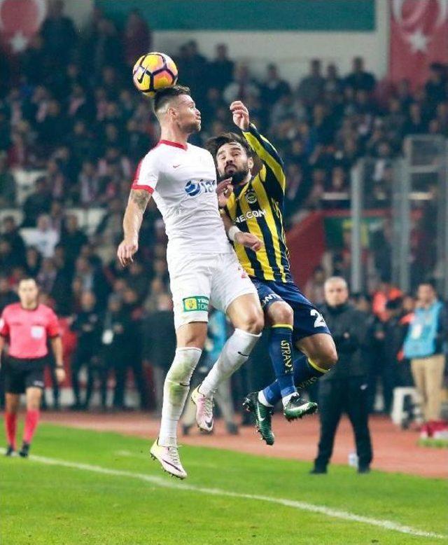 Antalyaspor-Fenerbahçe Maçında Para Atışını Polis Yaptı